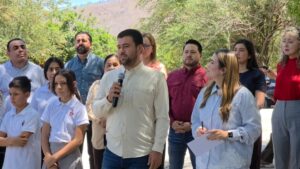 ana miriam ramos inaugura pavimentacion en la sindicatura de imala lugar