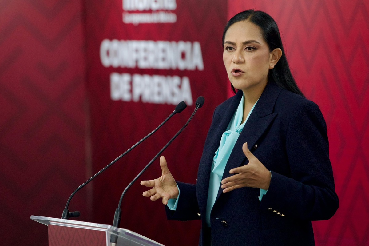 Ariadna Montiel en conferencia de prensa