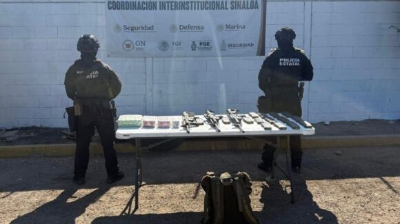 Abandonan arsenal tras operativo en Culiacán, Sinaloa; SSPE asegura fusiles y más de mil 200 cartuchos