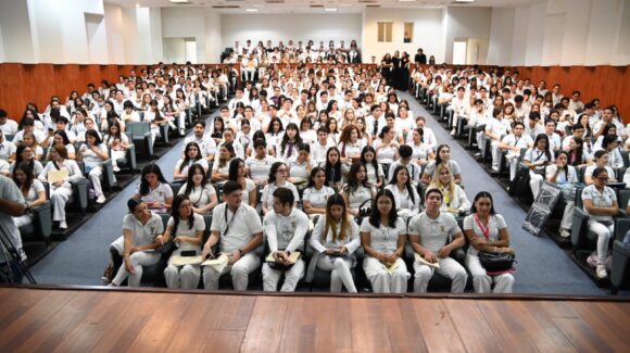 ¡Del aula al hospital! Inicia la asignación de plazas del Internado Médico de Pregrado de la Facultad de Medicina de la UAS