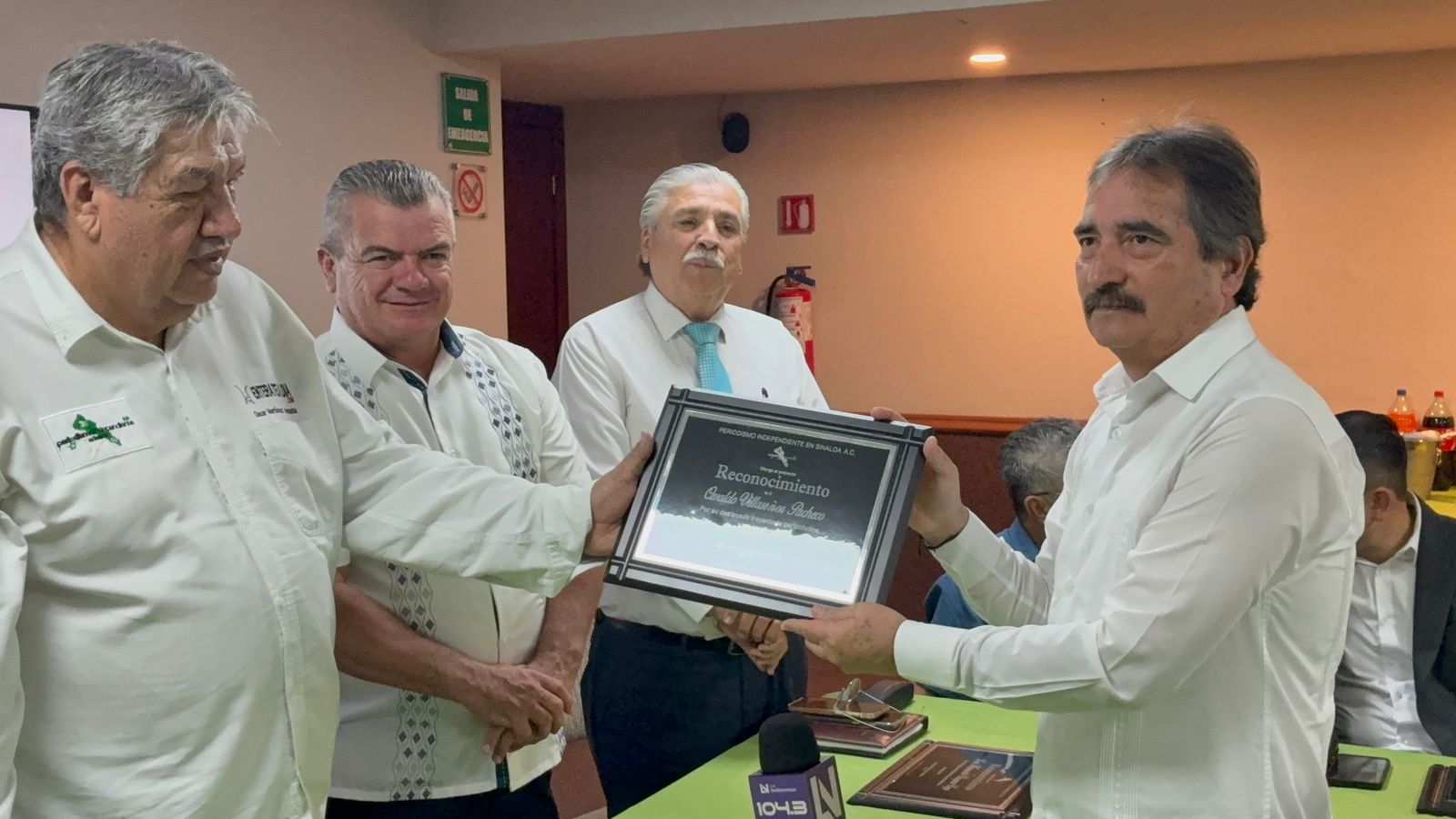 Asociación Periodismo Independiente en Sinaloa entrega reconocimientos a periodistas del norte del estado