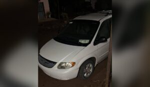 Auto en el que viajaban influencers de Nayarit desaparecidos en Sinaloa