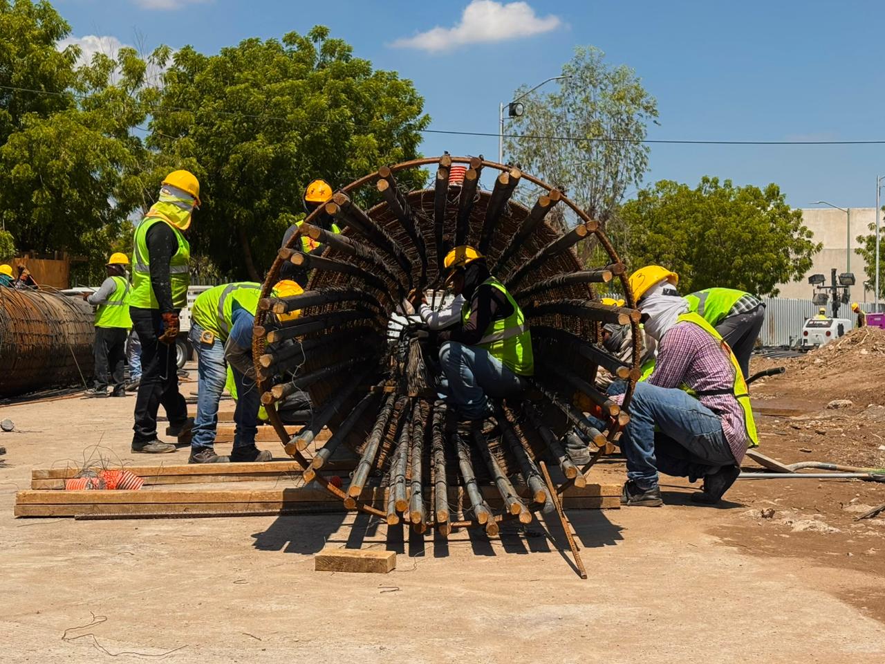 Avanza la construcción de obras públicas en Sinaloa