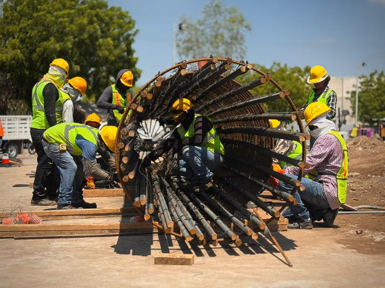 Avanza la construcción de obras públicas en Sinaloa