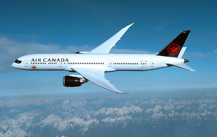Avión de la línea comercial Air Canada