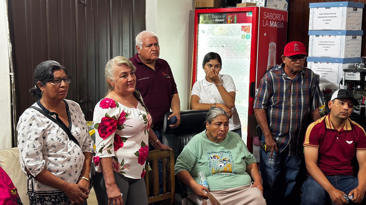 Ayuntamiento de El Fuerte dialoga con vecinos de Estación Hoyancos