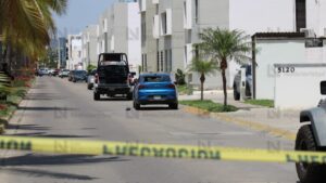 balean automovil en el fraccionamiento real del valle en mazatlan