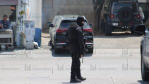 balean automovil en el fraccionamiento real del valle en mazatlan sin