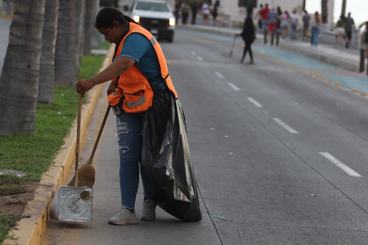 Trabajos de limpieza en Mazatlán