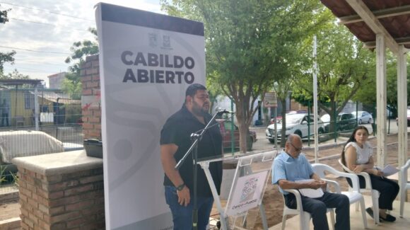 Vecinos de Los Ángeles, en Guamúchil, Sinaloa, llevan al Cabildo Abierto demandas de agua, alumbrado, espacios públicos y seguridad