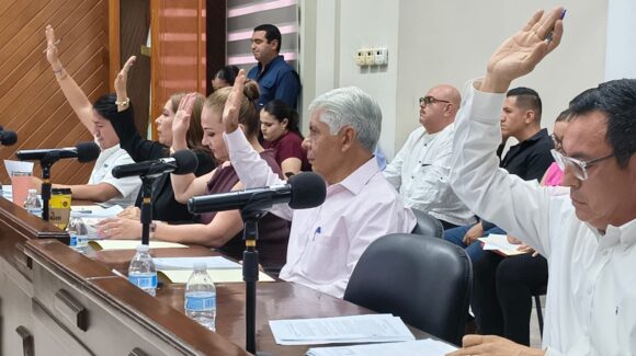 Restaurantes, bares y centros nocturnos podrán operar con horario extendido durante el verano en Mazatlán, Sinaloa