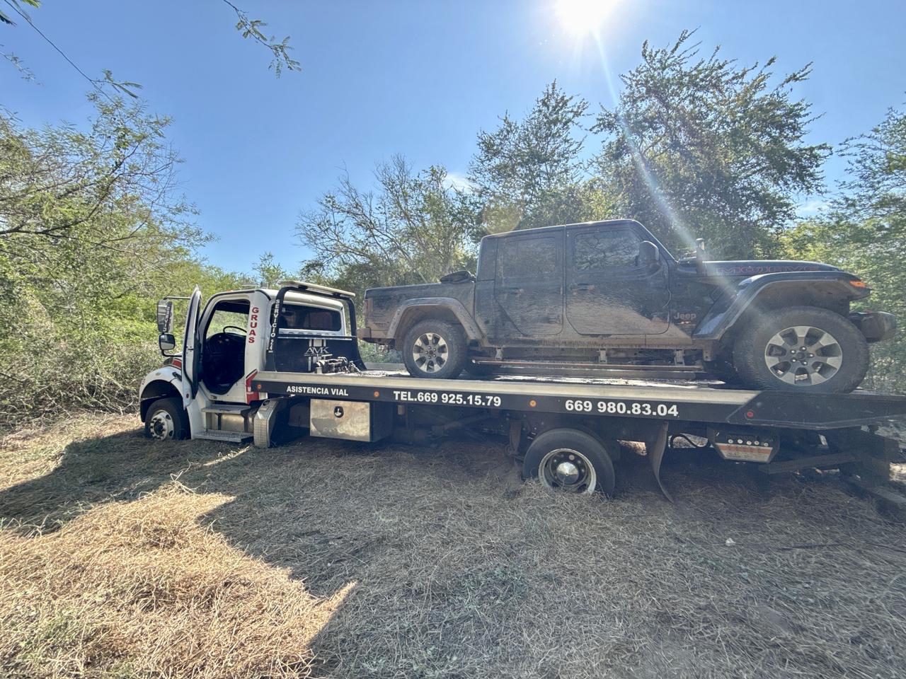 Camioneta asegurada al sur de Sinaloa