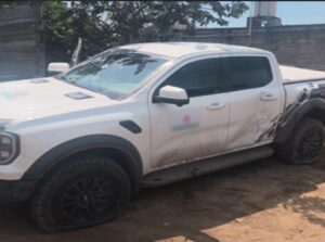 Camioneta asegurada tras detención de El Guero Pink