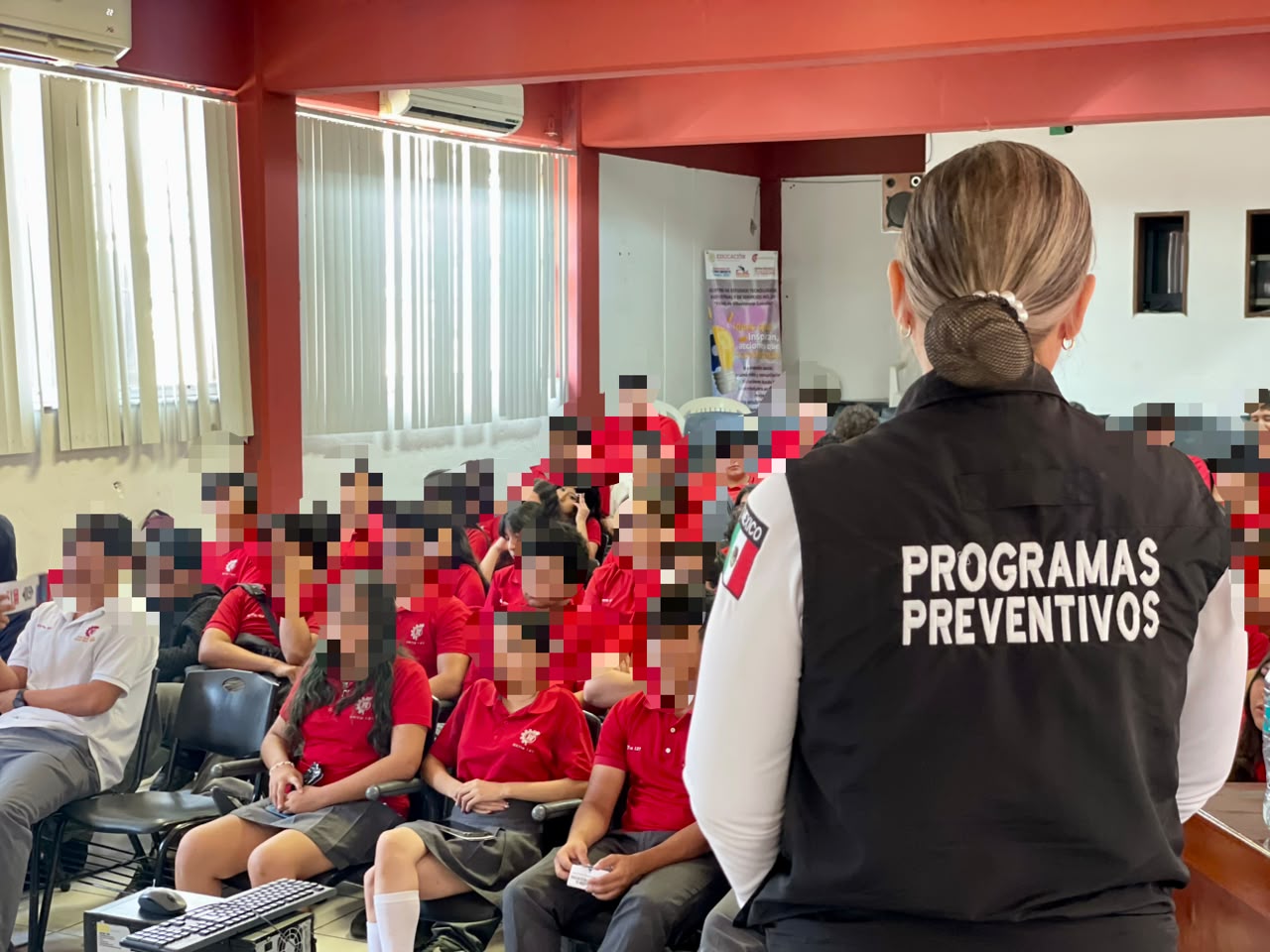 Brindan plática a estudiantes de Cetis 127 sobre valores y respeto.