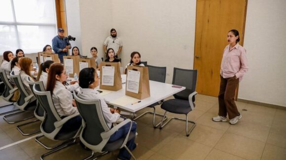 Capacita DIF Sinaloa sobre temas de autismo a personal de la Usaer de Eldorado