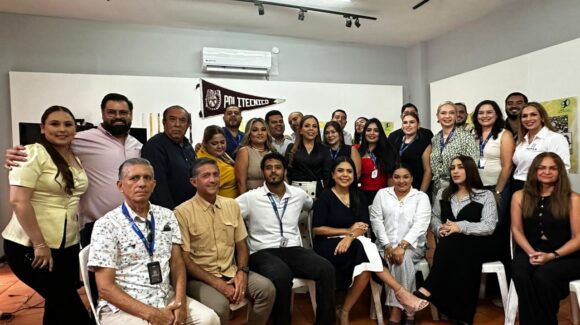 Del aula a dirigir a más de mil personas con Hersa Corporativo; Carmen Alicia Salazar inspira a estudiantes del IPN en Mazatlán, Sinaloa