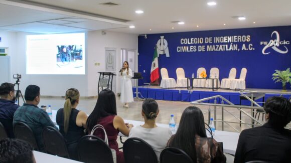 Carmen Alicia Salazar destaca su experiencia en Hersa Corporativo en conferencia con el Colegio de Ingenieros Civiles de Mazatlán