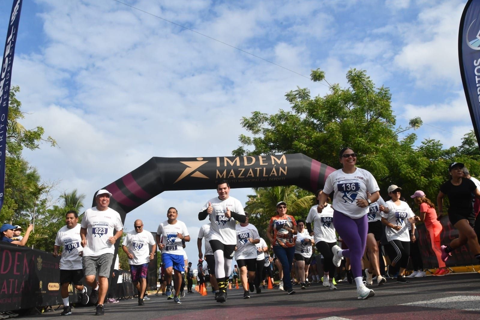 Carrera Pedestre Saúl Guevara Nava en Mazatlán