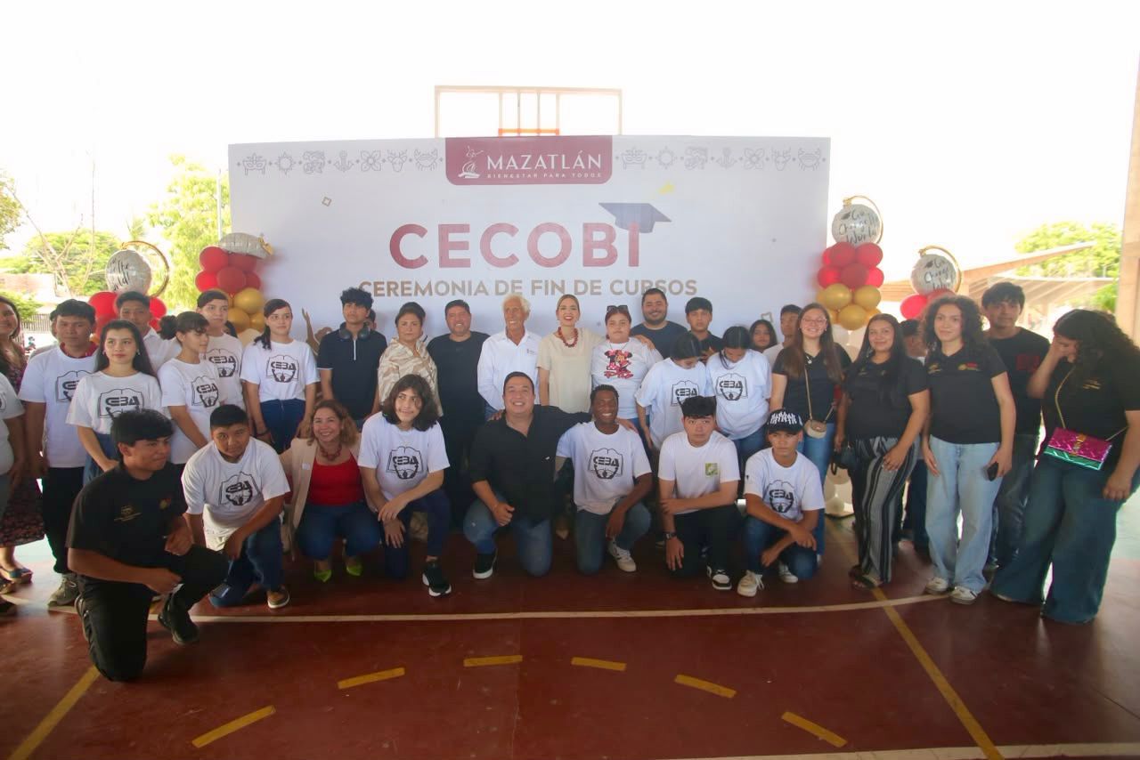 Culminan 202 alumnos su formación en el Cecobi Tercera Ampliación de Urías de Mazatlán
