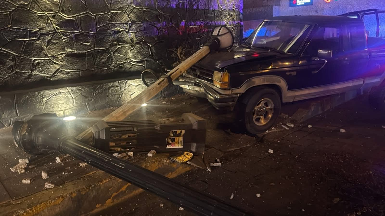 Choque entre patrulla y camioneta en Mazatlán