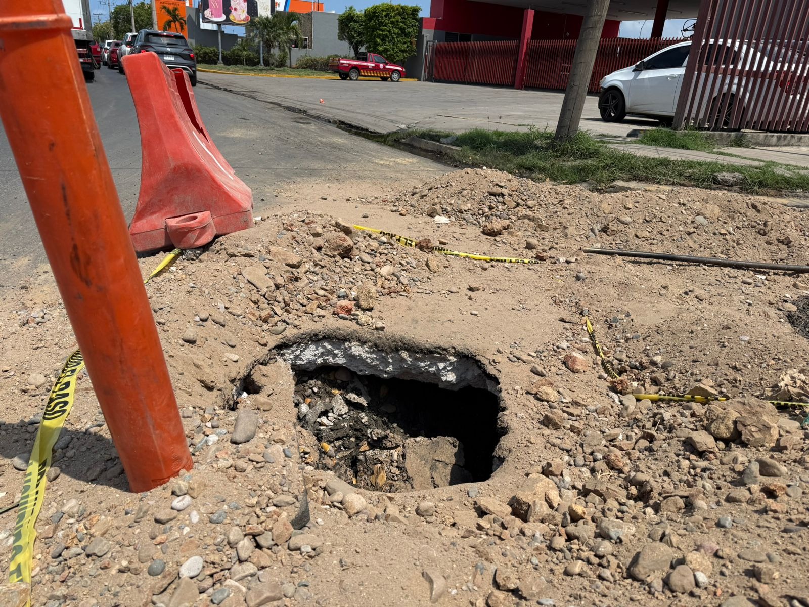 Cierre vial parcial en el cruce de la avenida Insurgentes y la calle Múnich 72 por labores de Jumapam