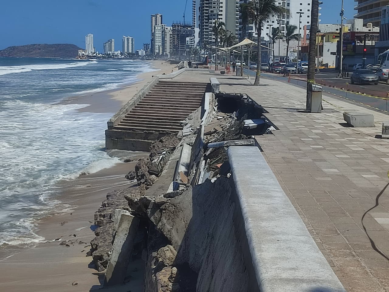 Colapso del Malecón de Mazatlán