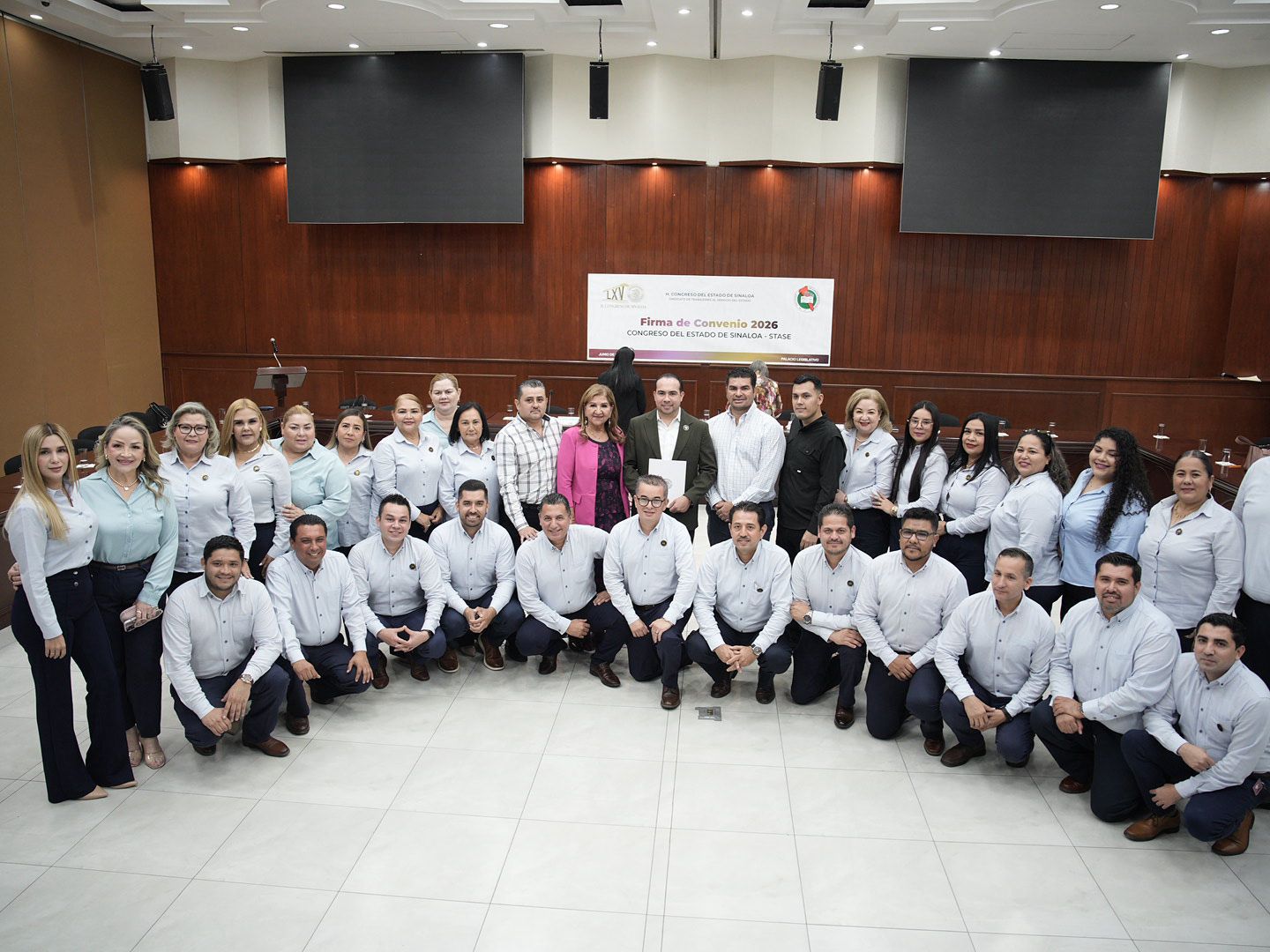 Congreso y STASE firman convenio para incremento salarial