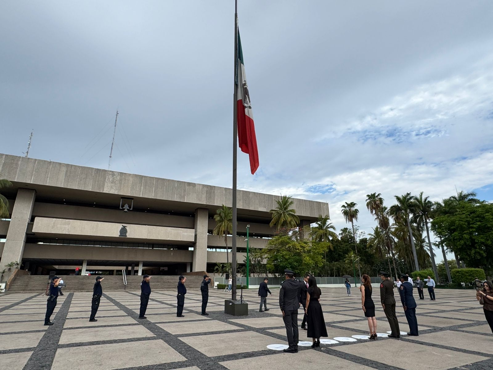 Autoridades civiles y militares conmemoran el 116 aniversario luctuoso del Gral. Gabriel Leyva Solano, en Culiacán
