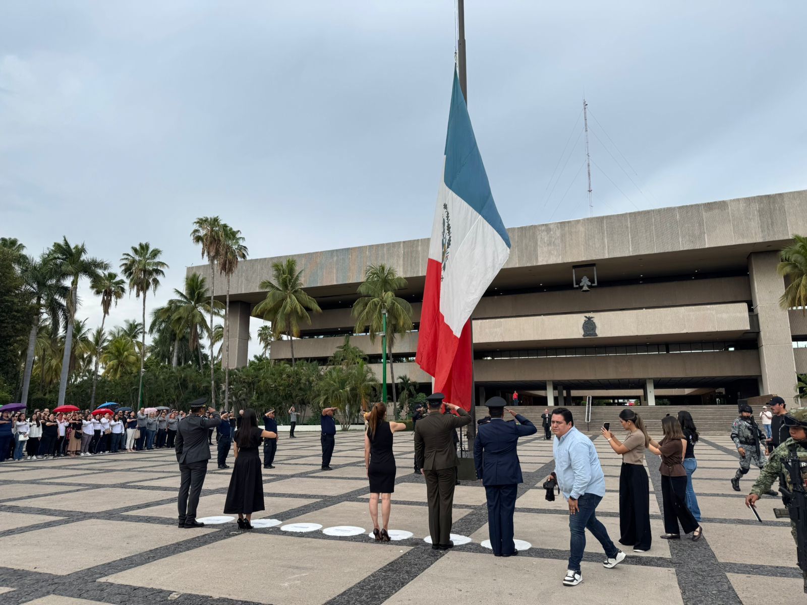 Autoridades civiles y militares conmemoran el 116 aniversario luctuoso del Gral. Gabriel Leyva Solano, en Culiacán
