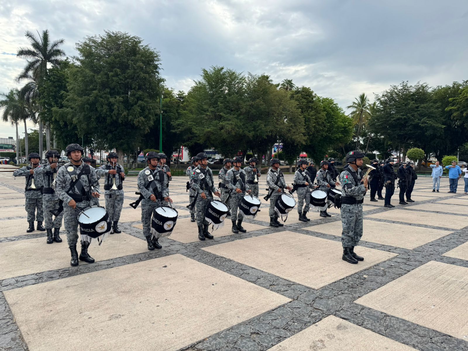 Autoridades civiles y militares conmemoran el 116 aniversario luctuoso del Gral. Gabriel Leyva Solano, en Culiacán