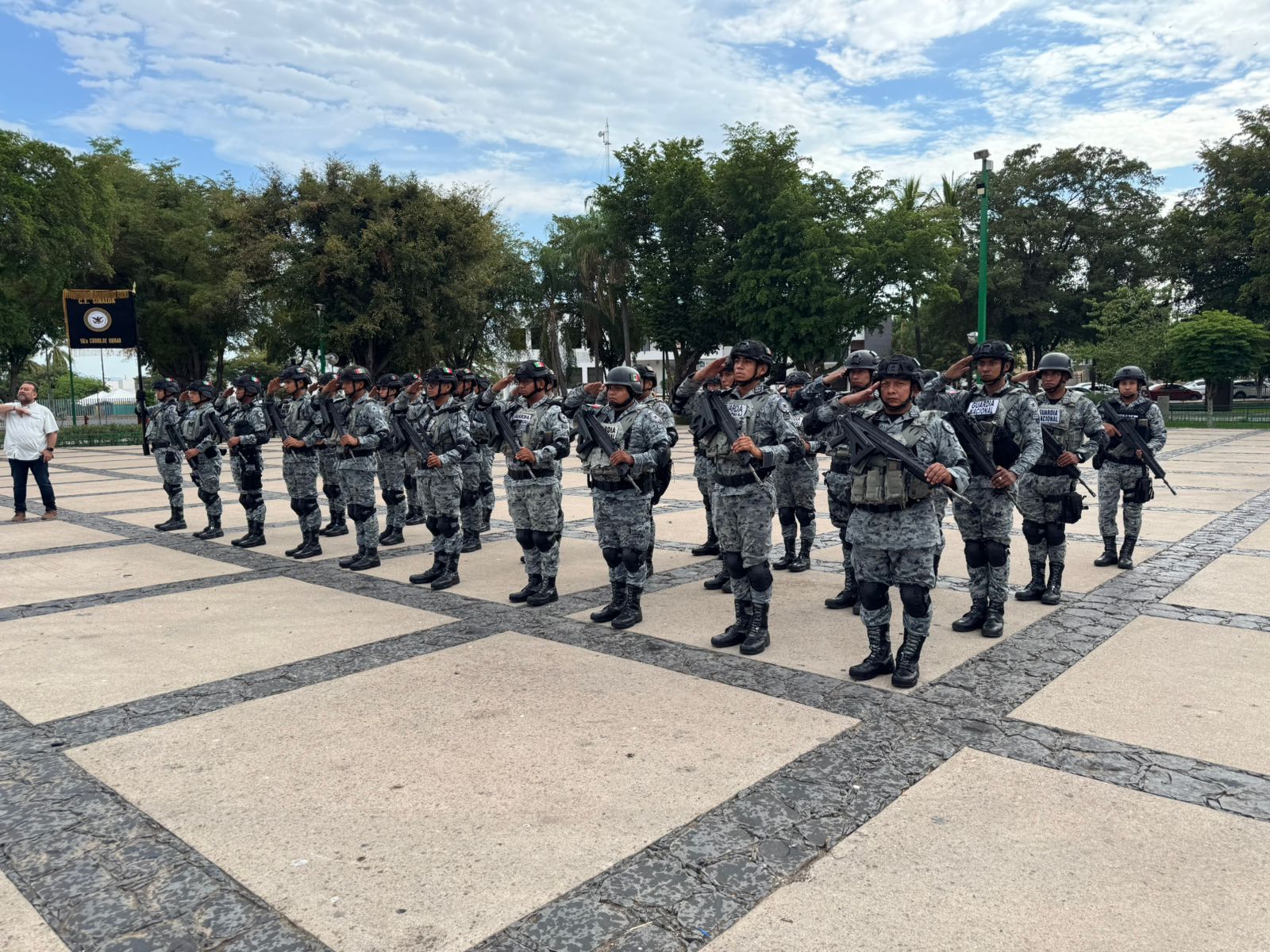 Autoridades civiles y militares conmemoran el 116 aniversario luctuoso del Gral. Gabriel Leyva Solano, en Culiacán