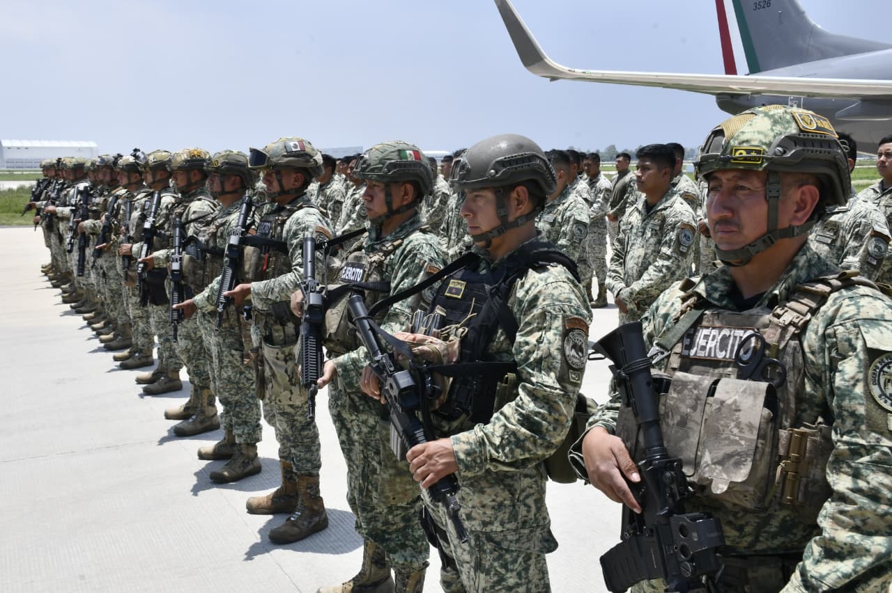 contingente del Cuerpo de Fuerzas Especiales del Ejército Mexicano arribó a la 9na Zona Aérea Militar,