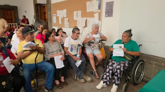 Alcaldesa de Culiacán: CFE atenderá en la comunidad El Diez a usuarios inconformes con cobros de electricidad