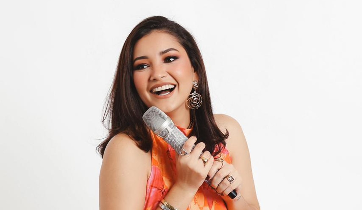 Dania Paola Gallardo, cantante