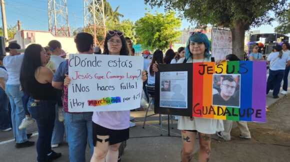 Dedican Marcha del Orgullo a Jesús Guadalupe Camargo; comunidad exige resultados en su búsqueda en Guasave, Sinaloa