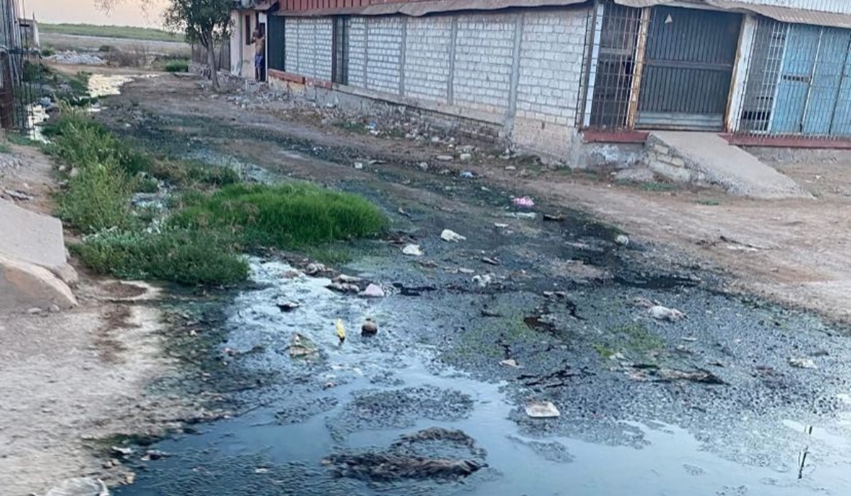Denuncian que aguas negras llegan a bahía Santa María en La Reforma, Angostura