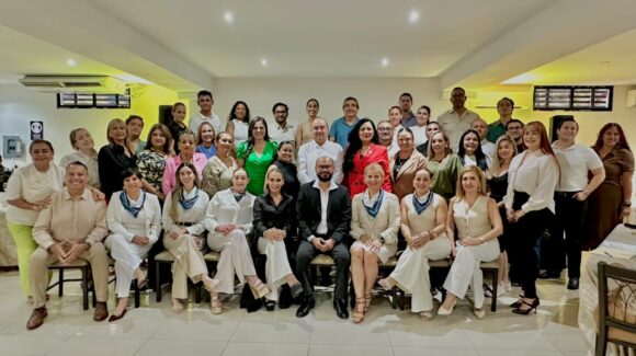 Lleno total en desayuno empresarial de Canaco Mazatlán, Sinaloa; liderazgo, crecimiento y visión de éxito conquistan a emprendedores