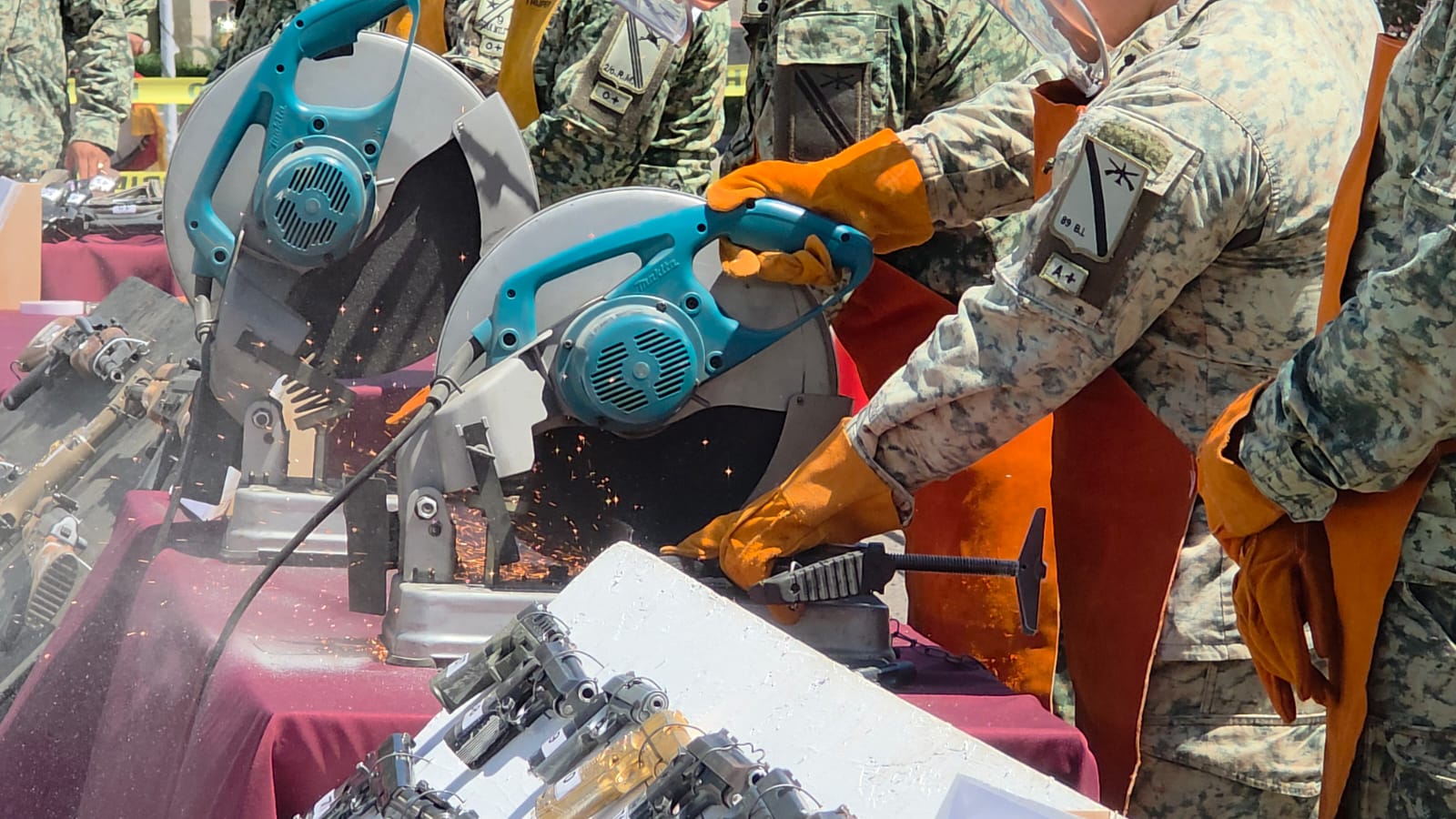 Destrucción de armamento decomisado en Sinaloa