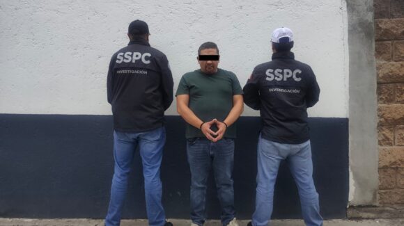 ¡Llevaban dosis de marihuana y cristal! Autoridades logran la captura de ‘La Tripa’ y una mujer, en Puebla