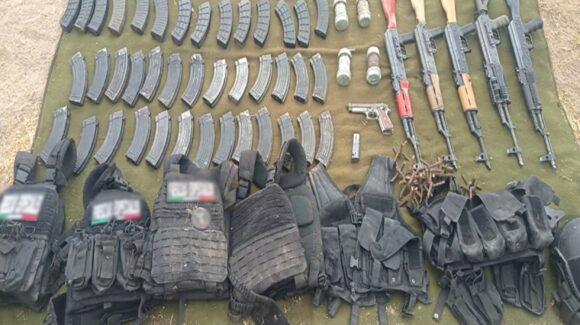 Confirman cuatro detenidos tras balacera entre militares y civiles armados en Mocorito