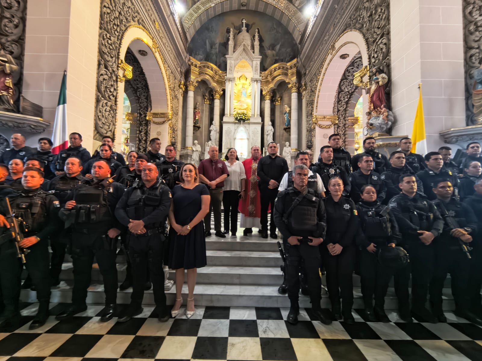 Celebran el Día del Policía con misa especial en Catedral de Mazatlán