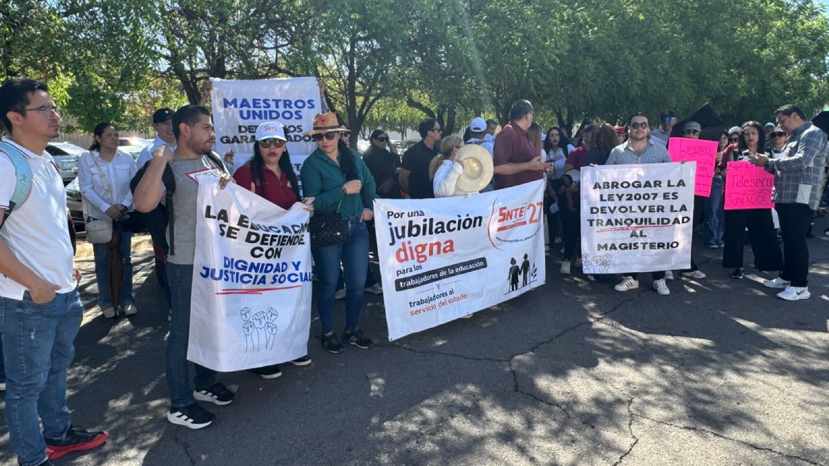 docentes del snte 27 se manifiestan en culiacan sin