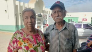 don francisco sueña con volver a vivir bajo un techo digno pareja