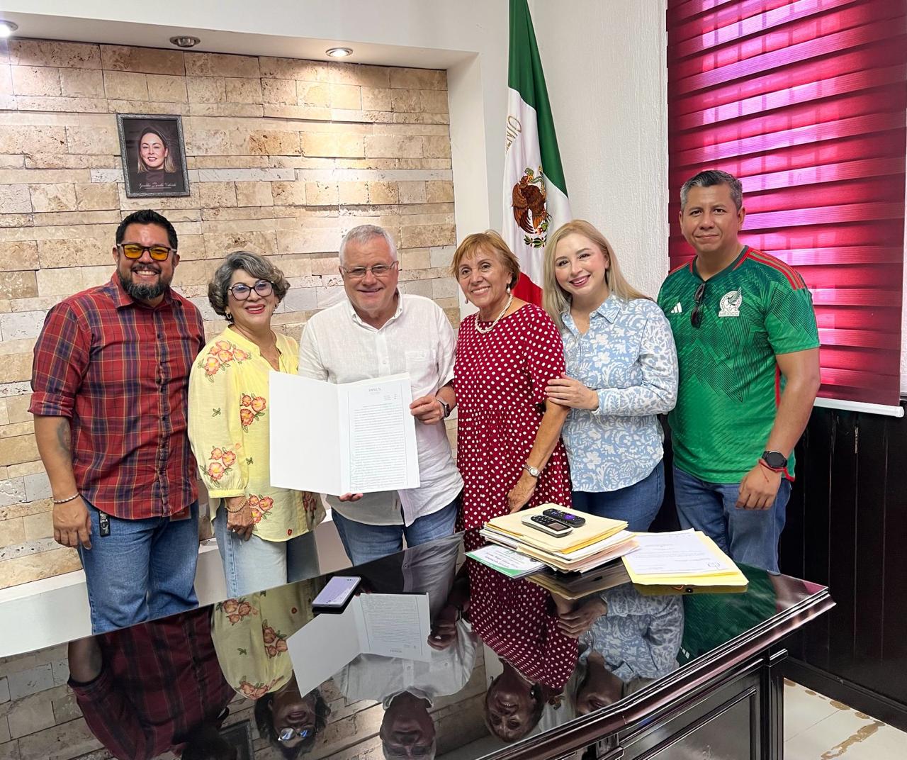 Escuinapa recibe terreno para la construcción de preparatoria "Margarita Maza"