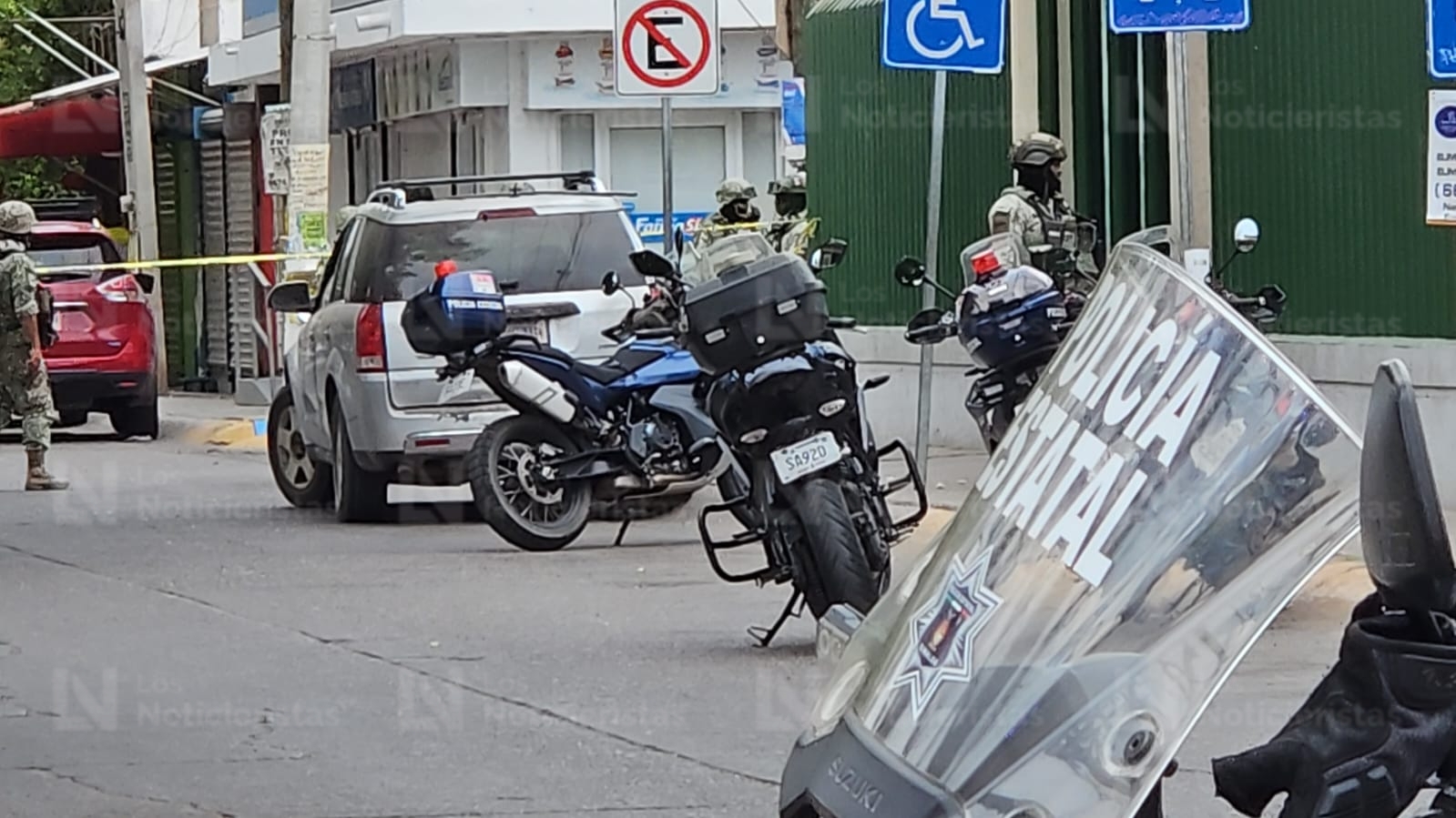 Atacan a balazos a dos hombres en la colonia Las Coloradas de Aguaruto