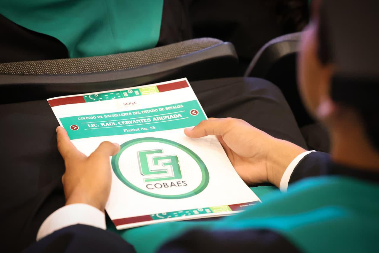 Egresados de Cobaes
