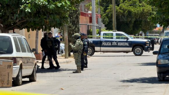 Ejecutan a balazos a propietario de un negocio de polarizados en la colonia Alfonso Calderón de Navolato