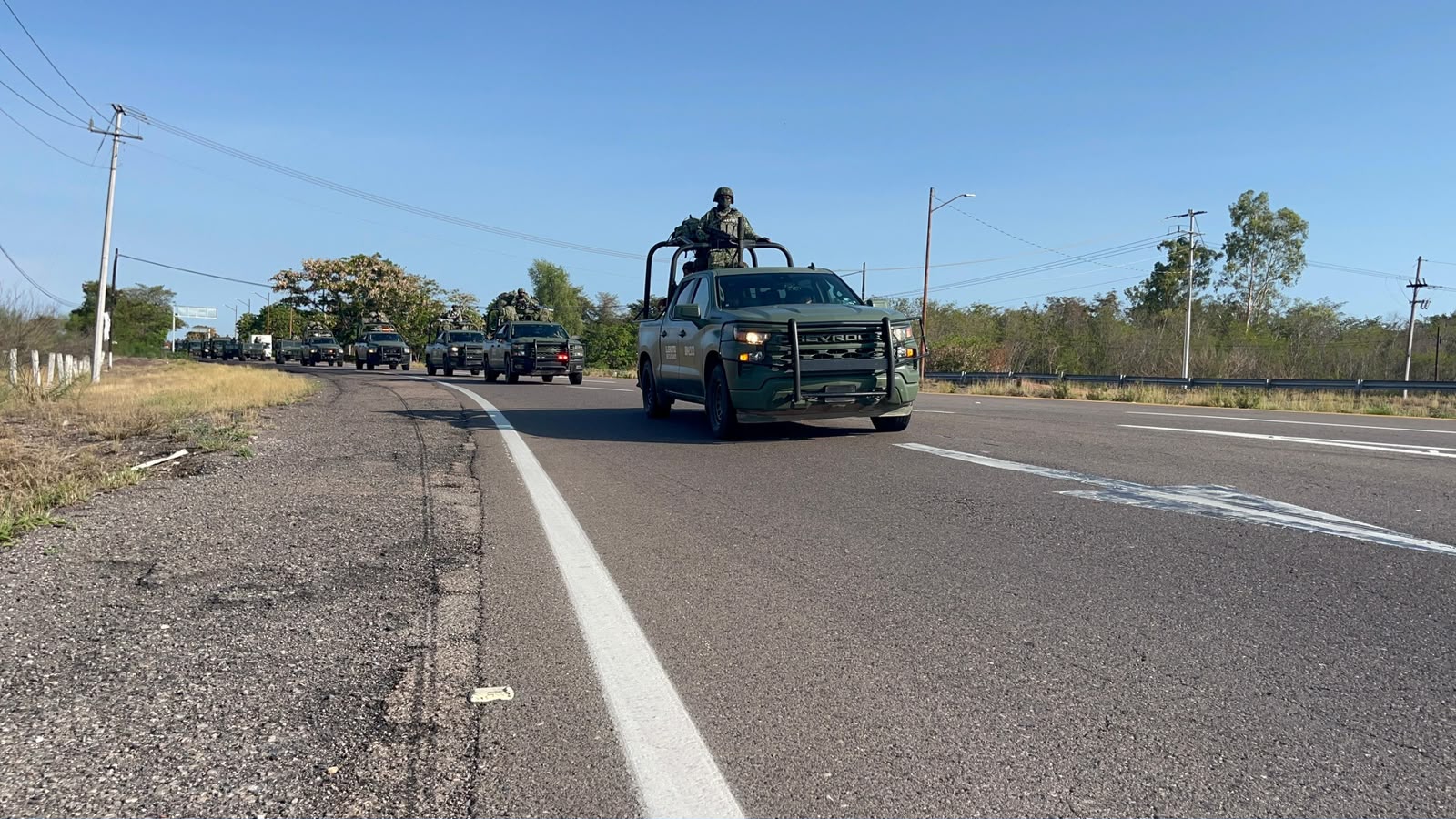 Elementos del Ejército Mexicano llegan a Culiacán, Sin.