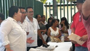 en mazatlan sinaloa 43 mil familias viven sin certeza juridica