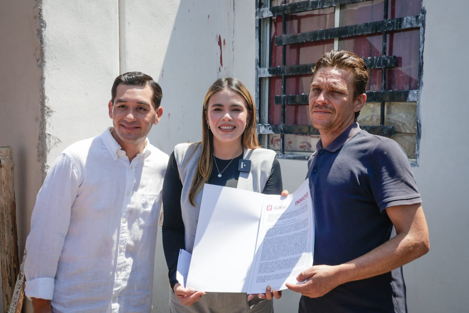 Entrega Ayuntamiento de Culiacán siete títulos de propiedad a familias de Valle de Amapas